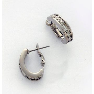 Σκουλαρίκια μεταλλικά σε μοναδικό σχέδιο