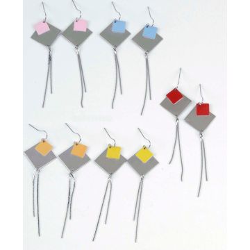 Σκουλαρίκια μεταλλικά τετράγωνα με χρώμα και αλυσίδα σε ασημί χρώμα