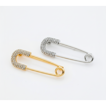 Καρφίτσα Παραμάνα με Λαμπερά Στρας