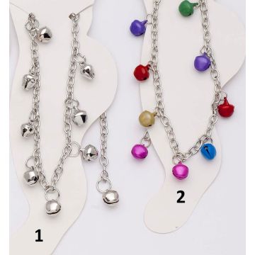 Αλυσίδα ποδιού σε ασημί χρώμα διακοσμημένη με μονόχρωμα και πολύχρωμα καμπανάκια
