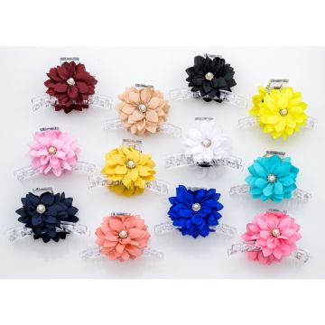 Κλάμερ πλαστικό διάφανο με υφασμάτινη μαργαρίτα διακοσμημένη με πέρλα σε 12 χρώματα