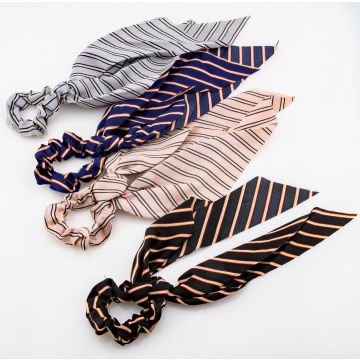 Σούρα υφασμάτινη ριγέ με μακριές ουρές